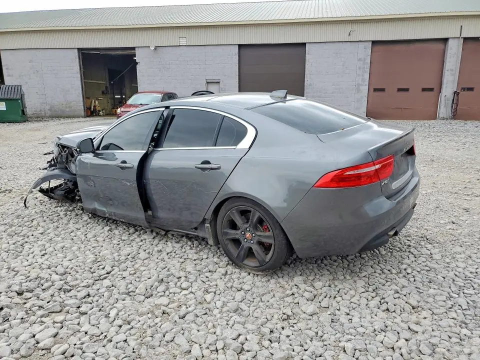 2018 JAGUAR XE PRESTIGE  