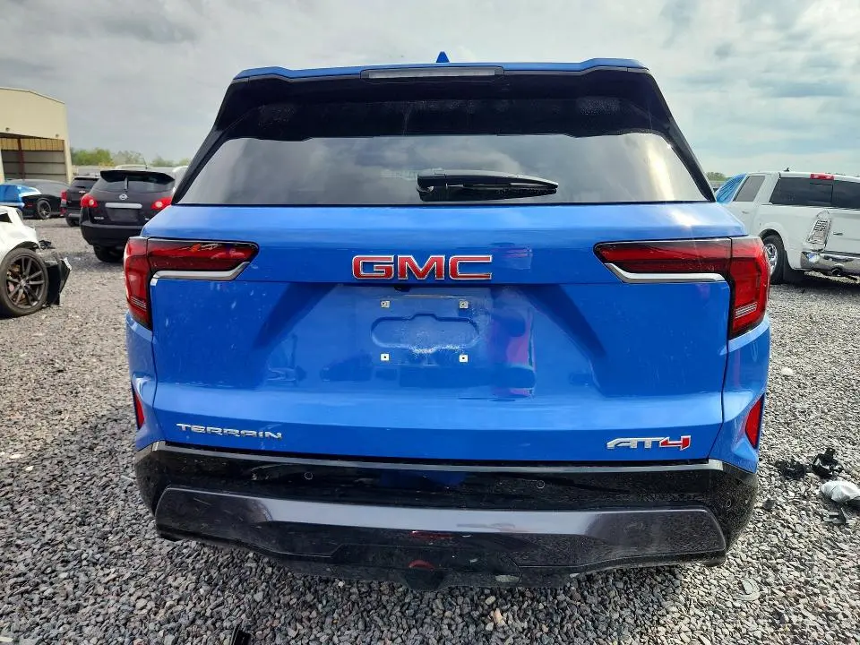 2026 GMC TERRAIN AT4  