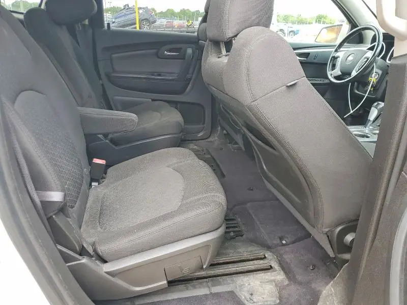 2012 CHEVROLET TRAVERSE LT  