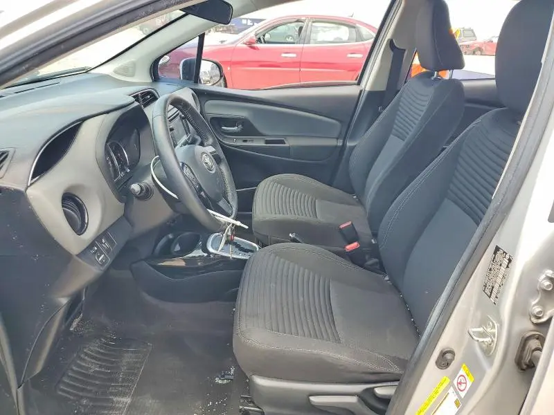 2016 TOYOTA YARIS 5-DOOR SE  