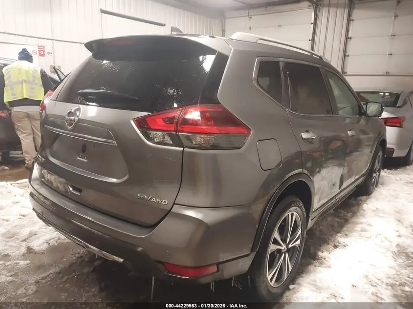 2019 NISSAN ROGUE SV