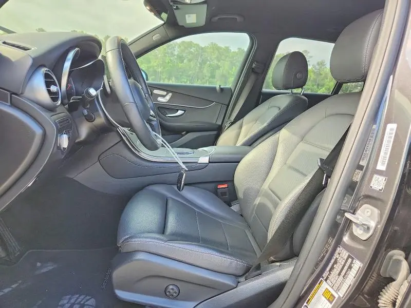 2020 MERCEDES-BENZ GLC 300  