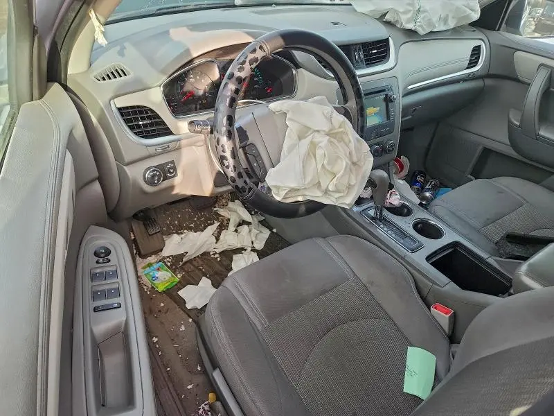 2013 CHEVROLET TRAVERSE LS  