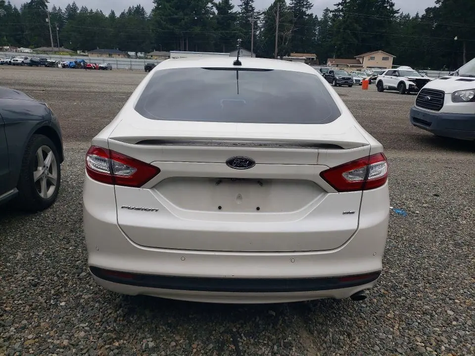 2015 FORD FUSION SE  