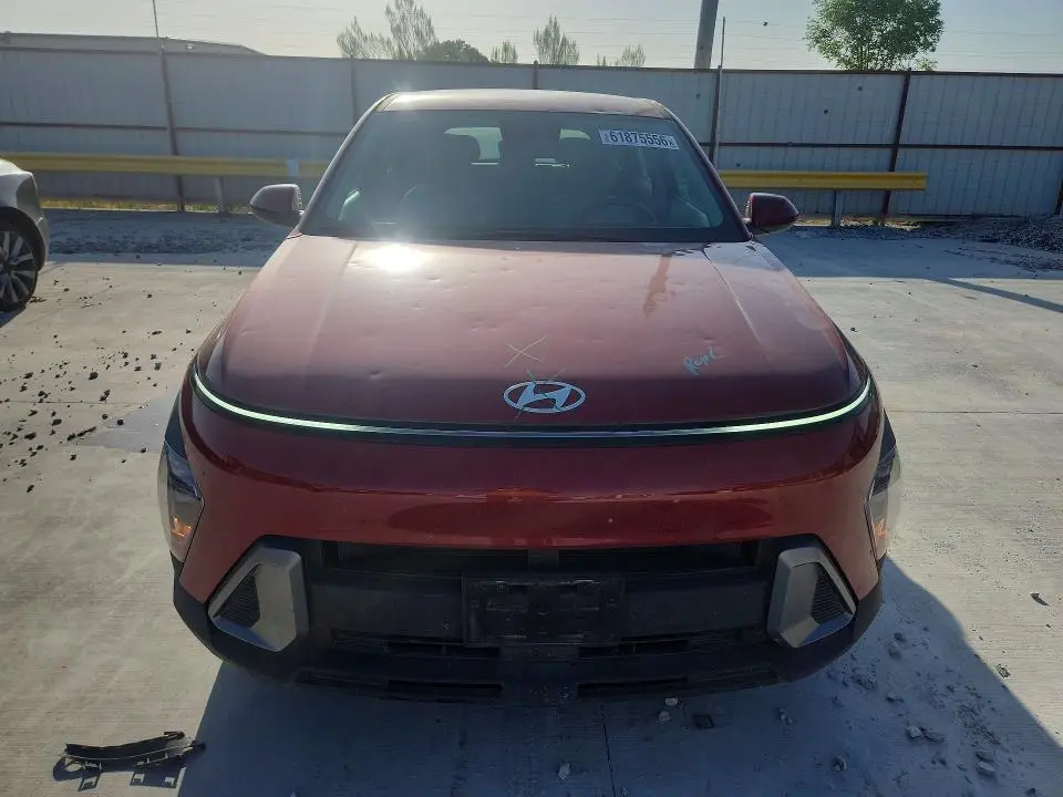 2025 HYUNDAI KONA SE  