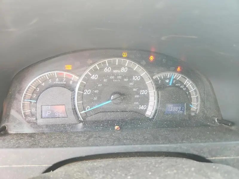 2013 TOYOTA CAMRY SE  