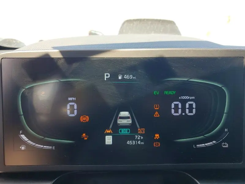 2023 KIA NIRO LX  