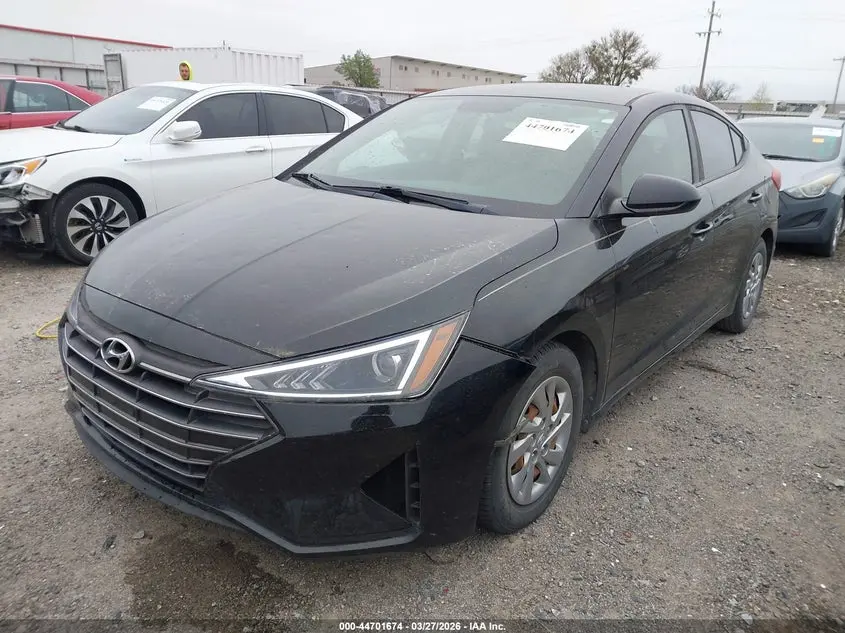 2019 HYUNDAI ELANTRA SE