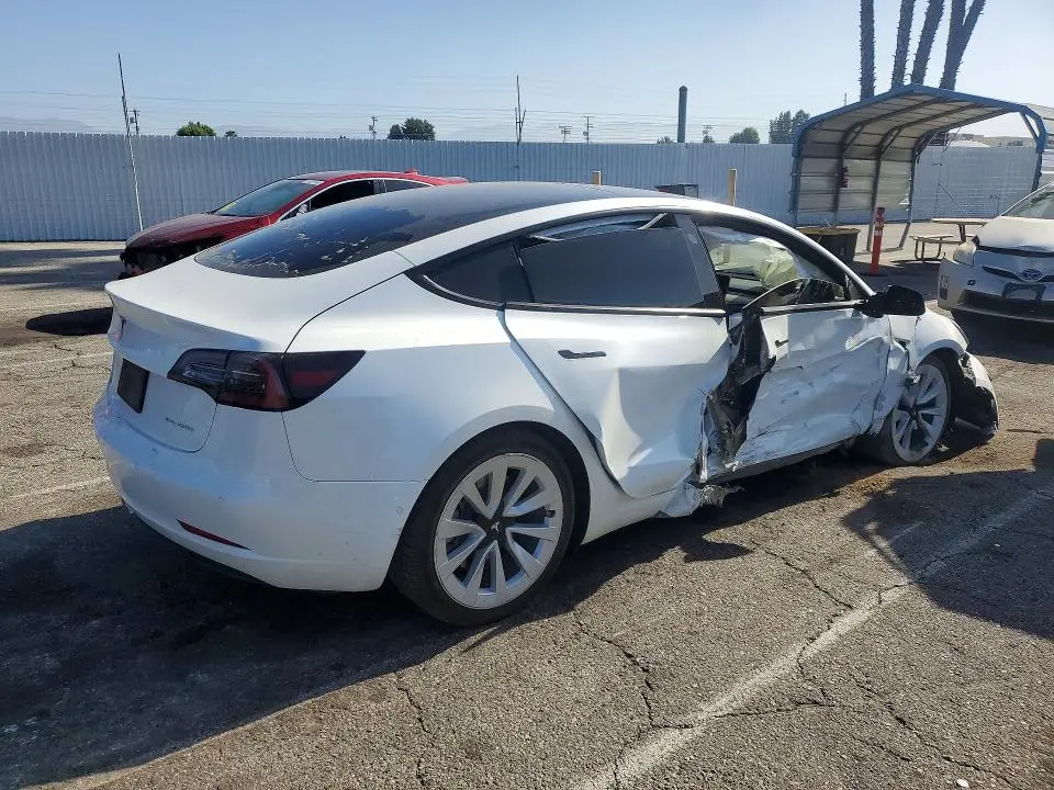 2022 TESLA MODEL 3   