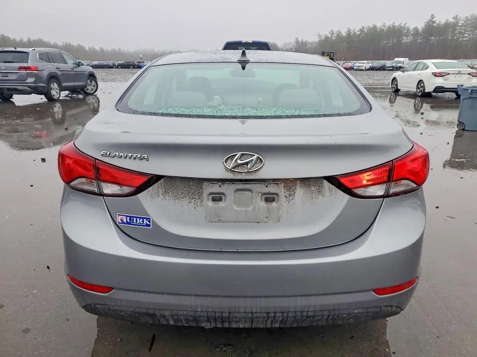 2015 HYUNDAI ELANTRA SE  