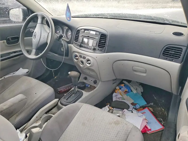 2011 HYUNDAI ACCENT GS  