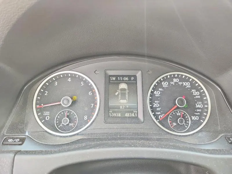 2016 VOLKSWAGEN TIGUAN S  