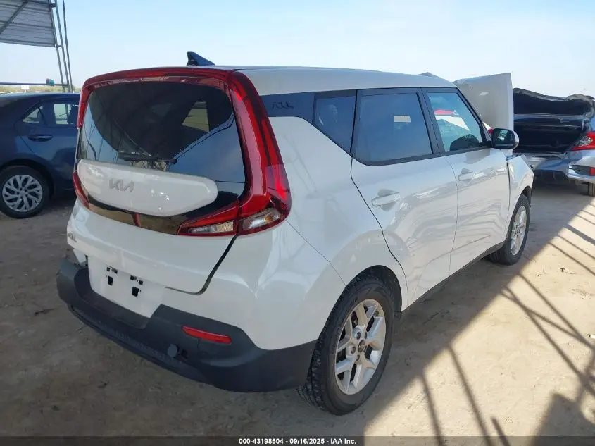 2022 KIA SOUL LX