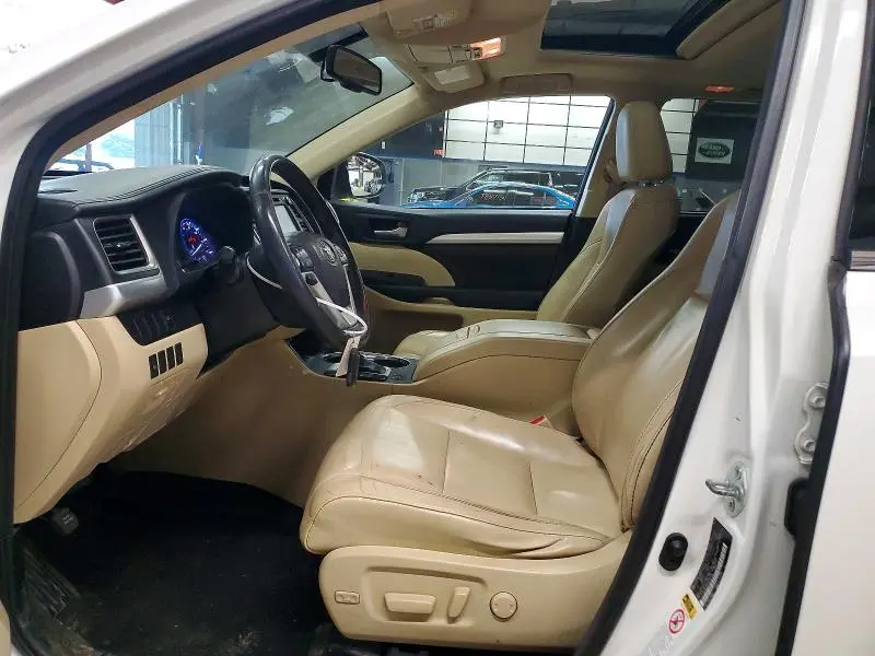 2016 TOYOTA HIGHLANDER XLE  
