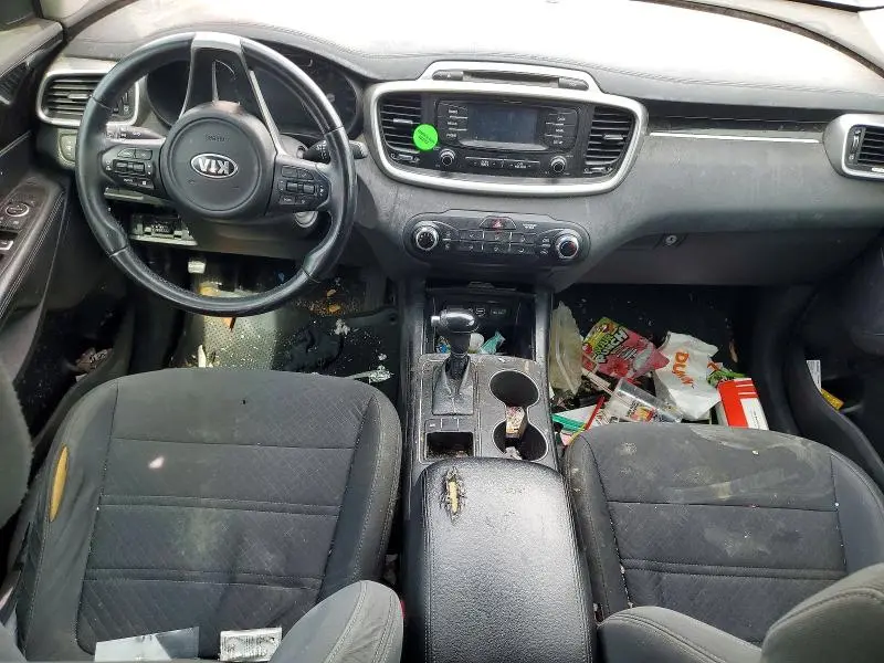 2017 KIA SORENTO LX  