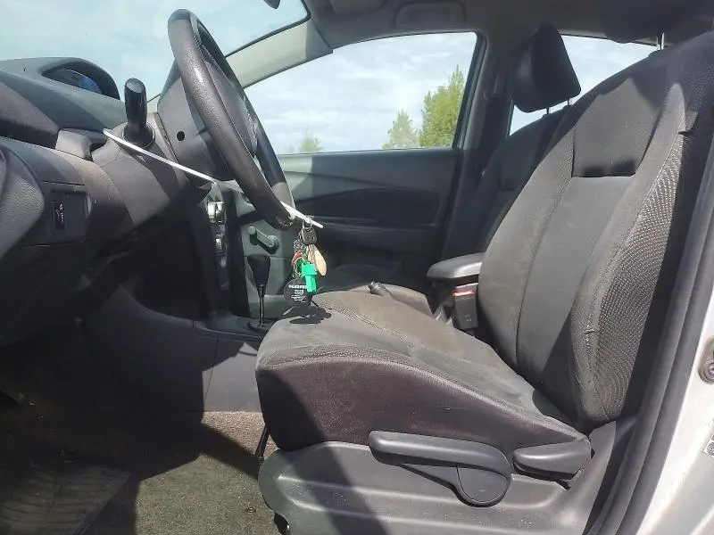 2011 TOYOTA YARIS BASE  
