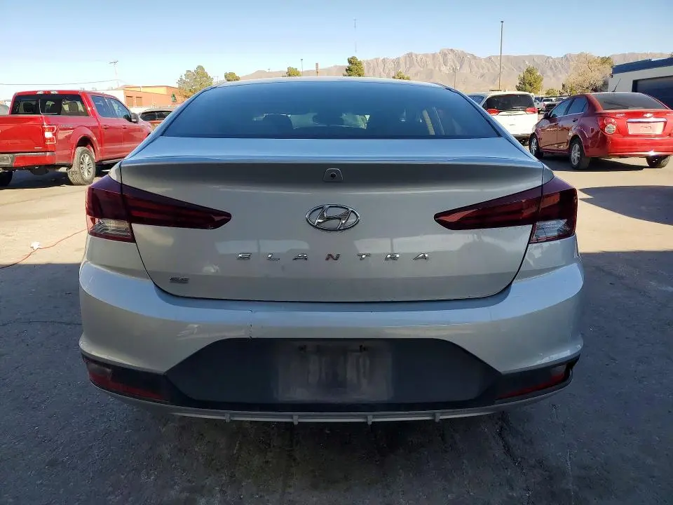 2019 HYUNDAI ELANTRA SE  