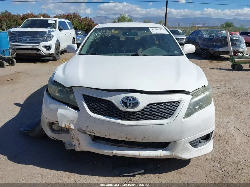 2010 TOYOTA CAMRY SE