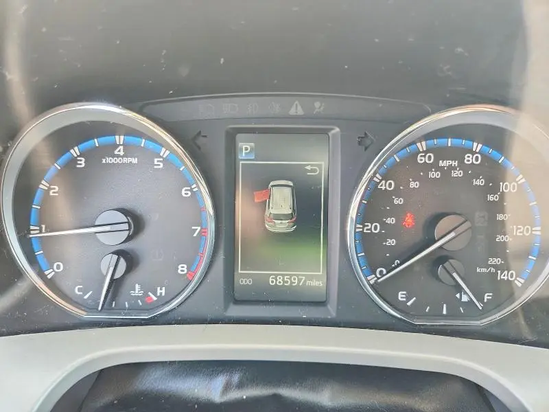 2016 TOYOTA RAV4 XLE  