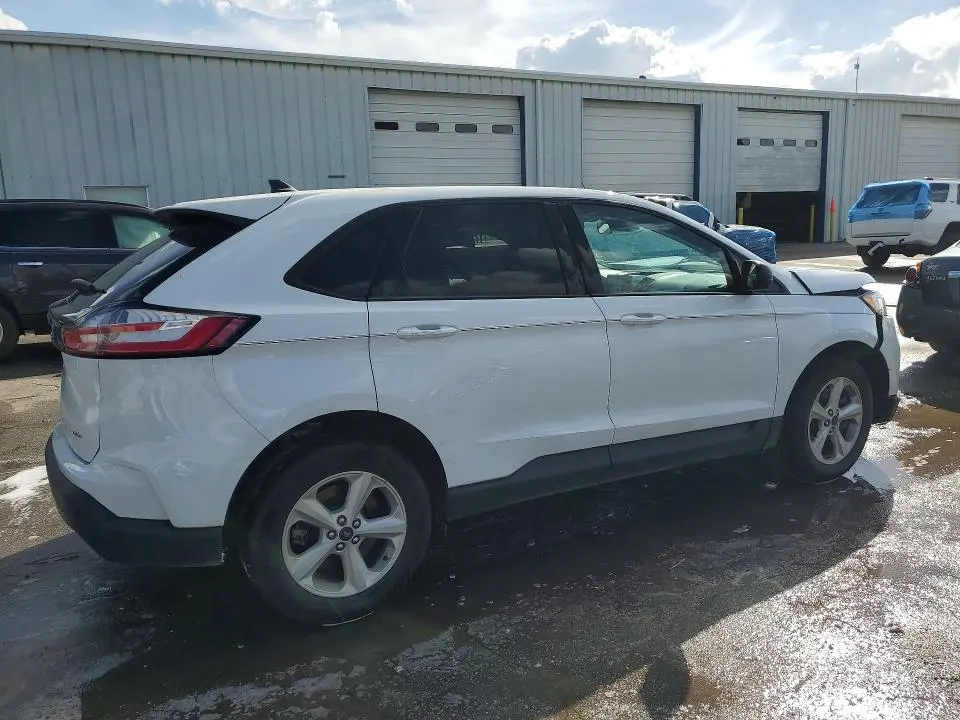 2022 FORD EDGE SE  