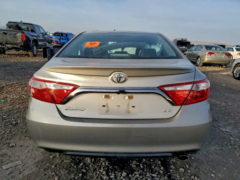 2016 TOYOTA CAMRY LE  