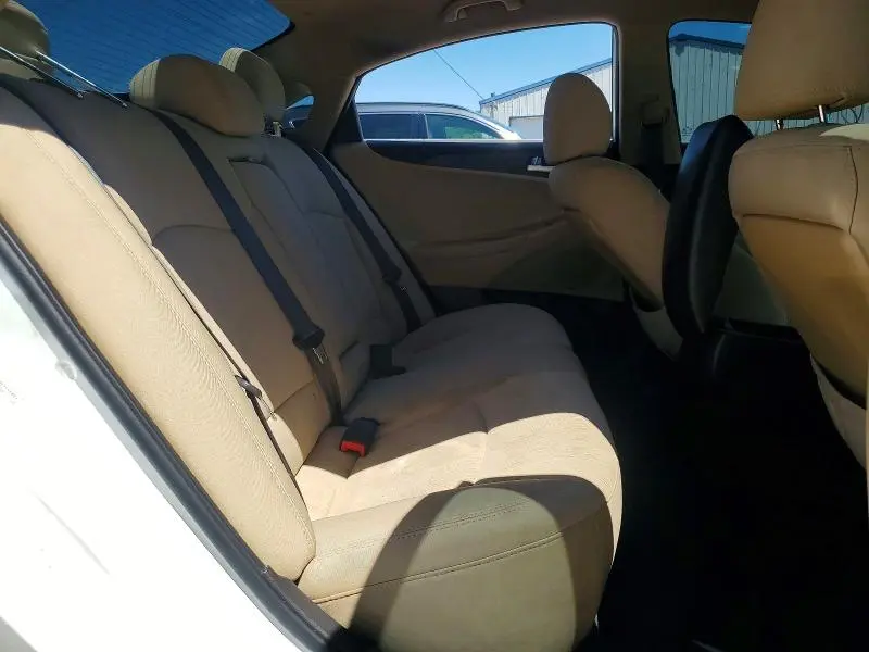 2011 HYUNDAI SONATA GLS  