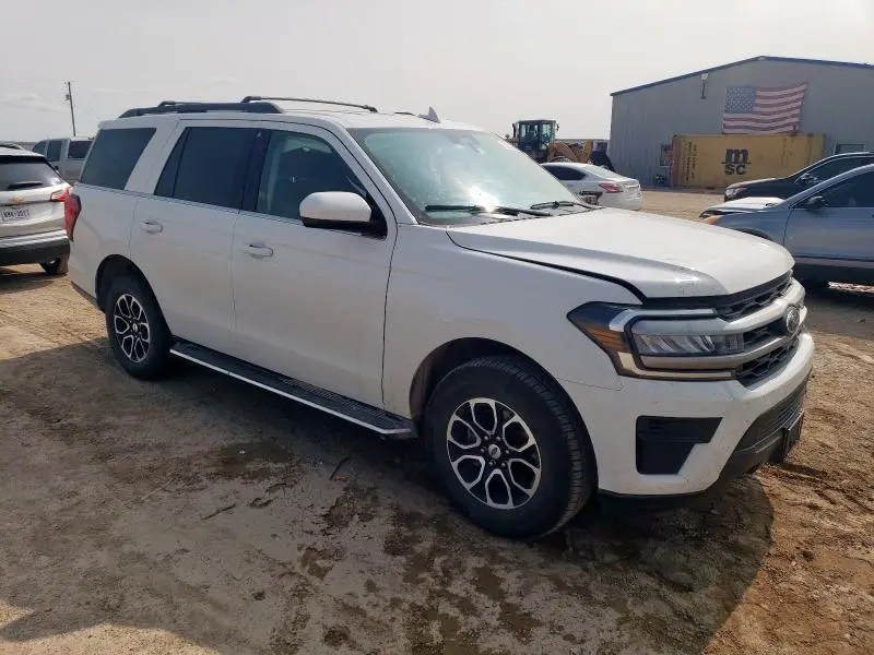 2023 FORD EXPEDITION XLT  