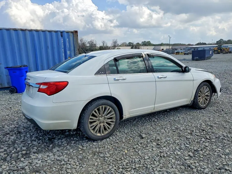 2011 CHRYSLER 200 LIMITED  