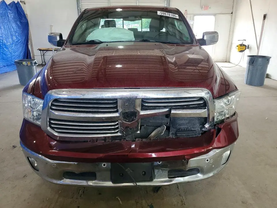 2018 RAM 1500 SLT  