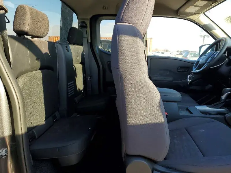 2024 NISSAN FRONTIER S  