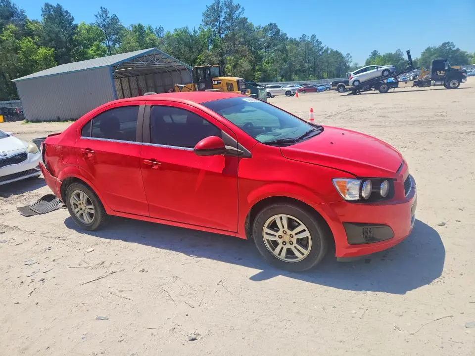 2016 CHEVROLET SONIC LT  