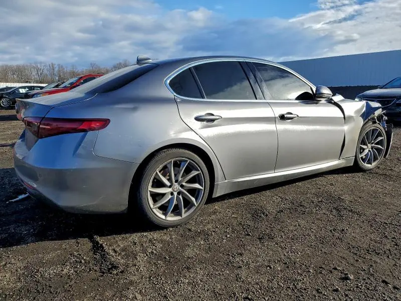 2017 ALFA ROMEO GIULIA   