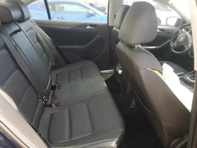 2012 VOLKSWAGEN JETTA SE  