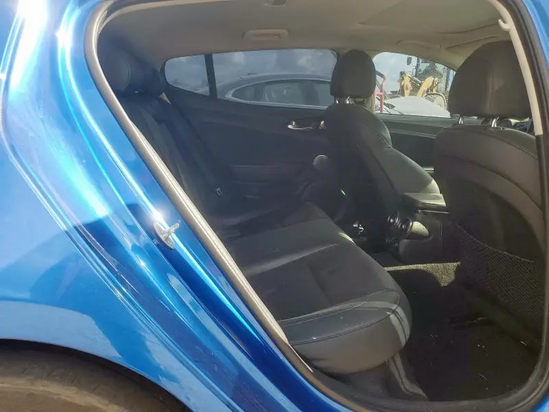 2018 KIA STINGER PREMIUM  