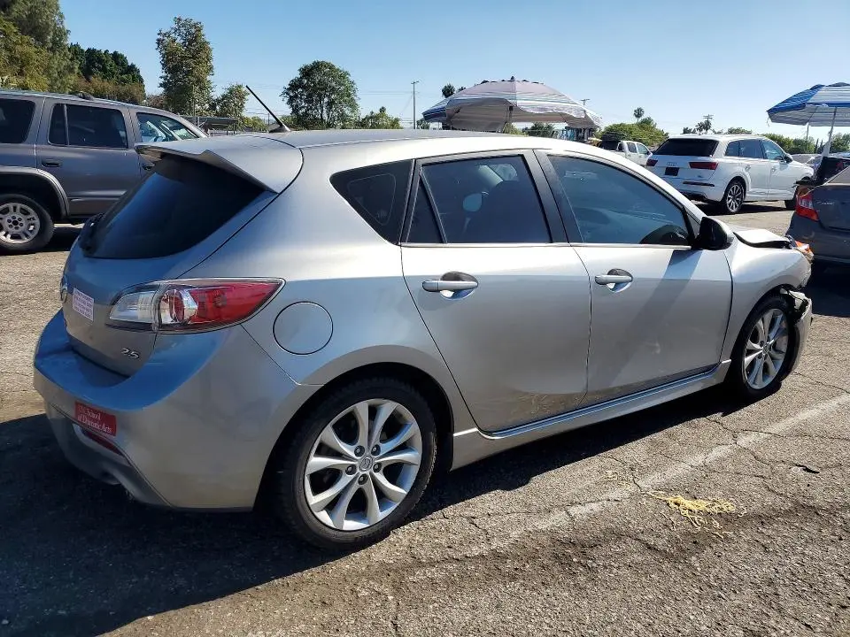 2011 MAZDA 3 S  