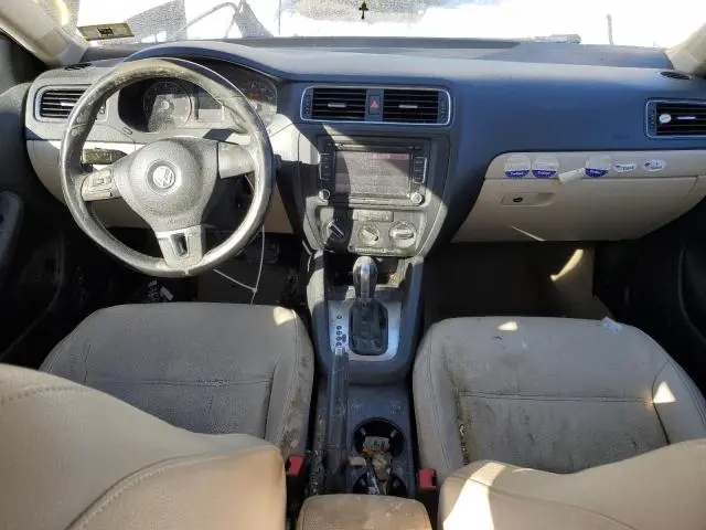 2011 VOLKSWAGEN JETTA SE  