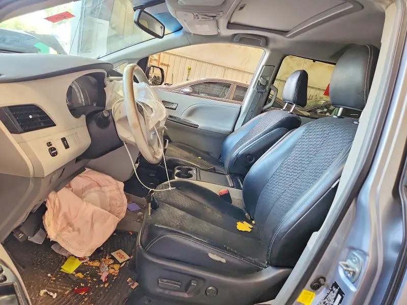 2013 TOYOTA SIENNA SPORT  