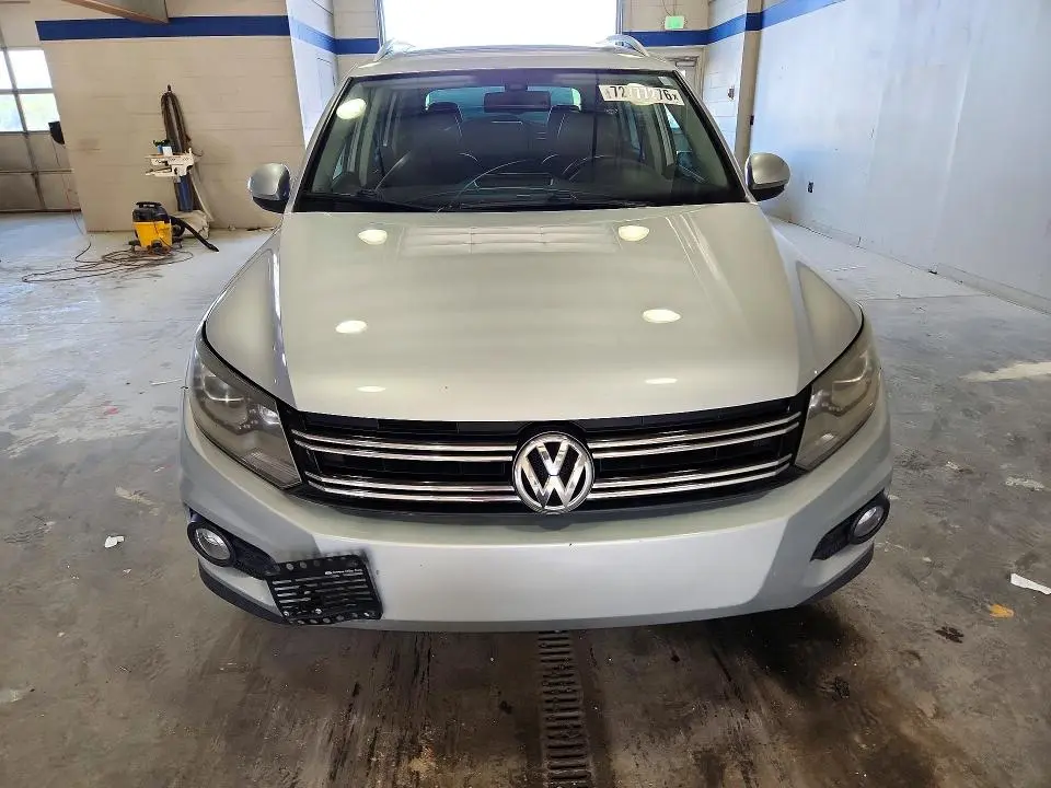 2016 VOLKSWAGEN TIGUAN S  