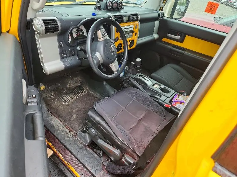2010 TOYOTA FJ CRUISER BASE  
