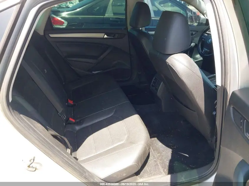 2014 VOLKSWAGEN PASSAT 2.0L TDI SE