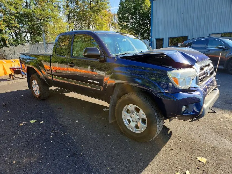 2013 TOYOTA TACOMA V6  