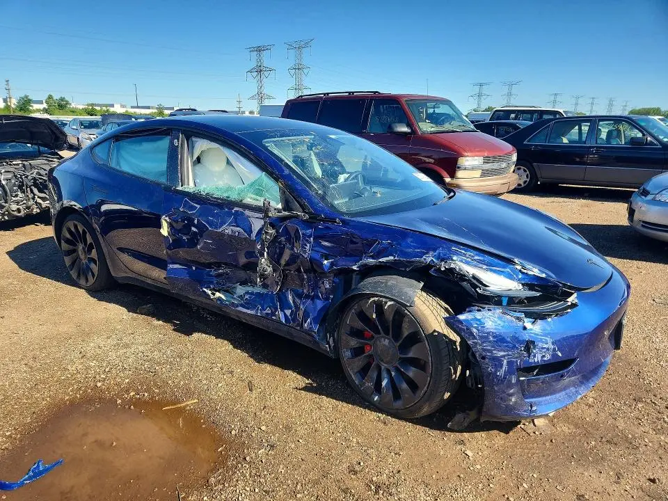 2022 TESLA MODEL 3   