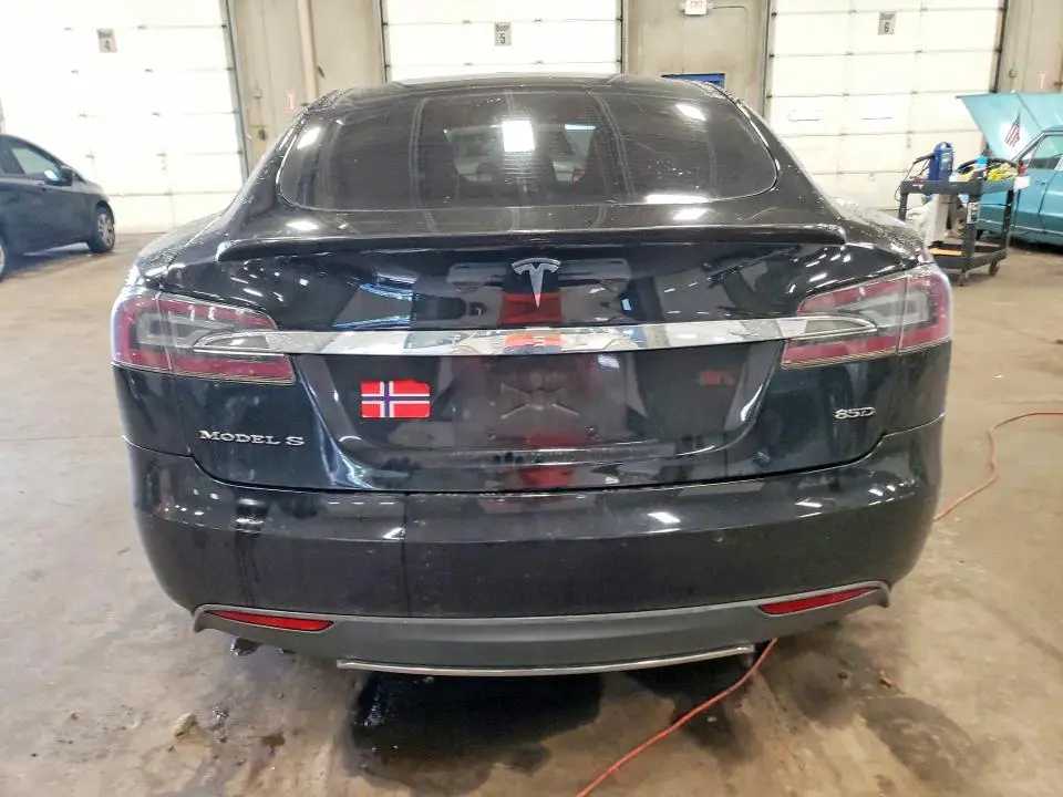 2015 TESLA MODEL S 85D  