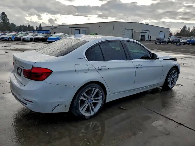 2018 BMW 330E   