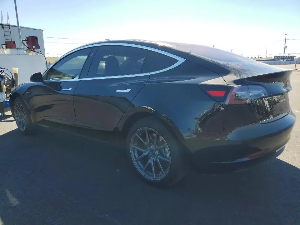 2018 TESLA MODEL 3   