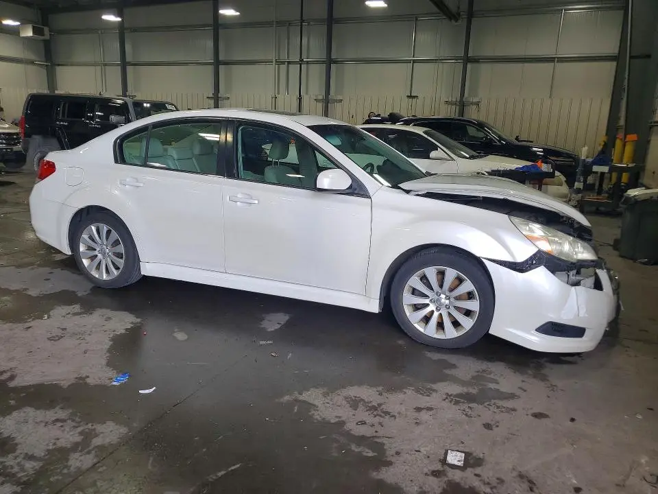 2011 SUBARU LEGACY 3.6R LIMITED  