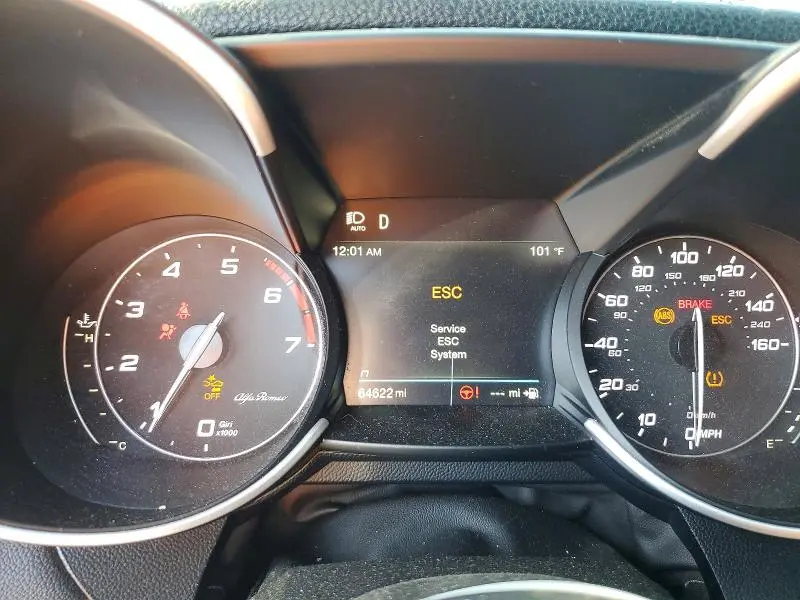 2022 ALFA ROMEO GIULIA   