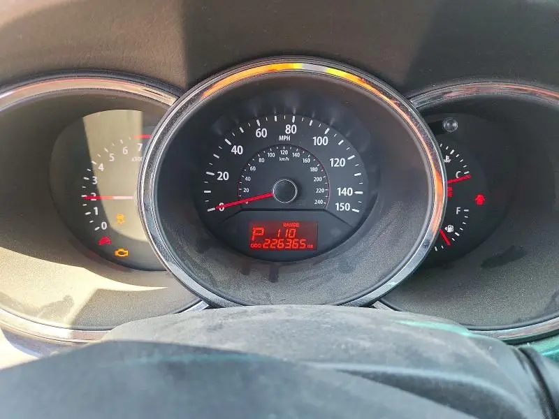 2013 KIA SORENTO LX  