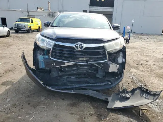 2016 TOYOTA HIGHLANDER LE  
