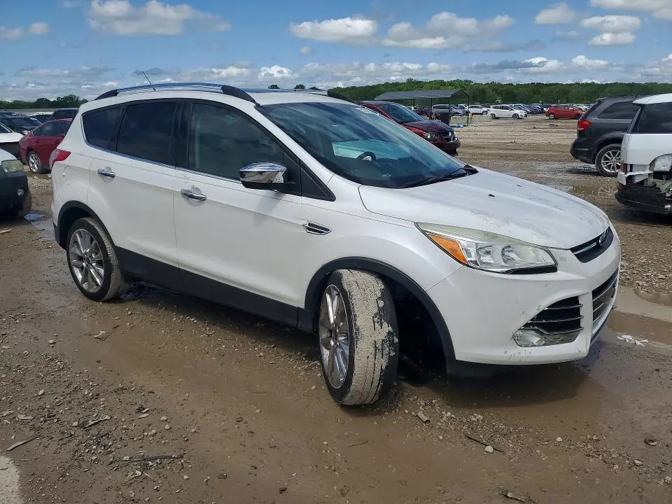 2016 FORD ESCAPE SE  